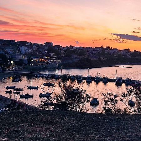 La Grande Suite22 Néa Fókaia Bagian luar foto